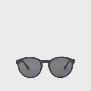 Meet your Posher, Roman